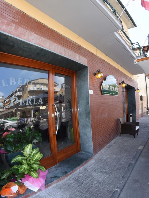 Albergo La Perla Orbetello Bagian luar foto